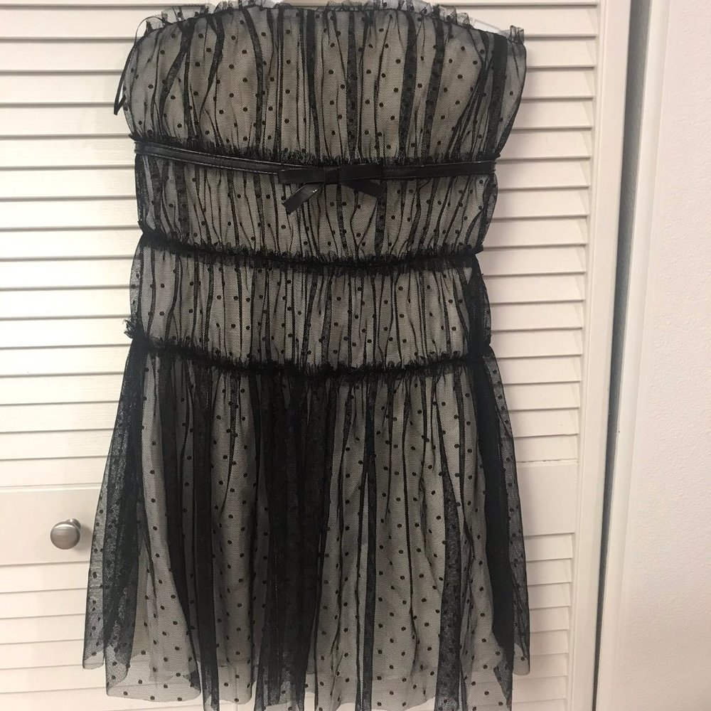 Cute strapless party dress